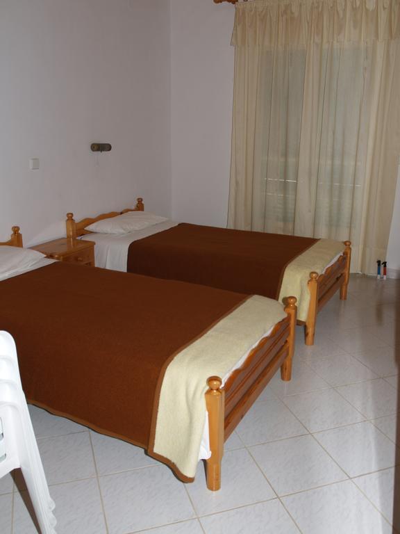 Angeliki Aparthotel Vitaládes Quarto foto